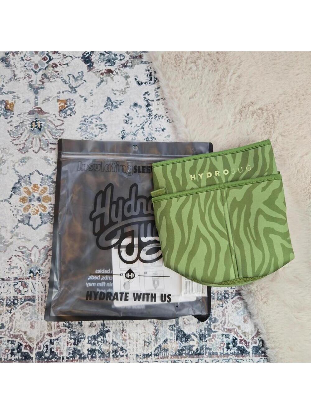 Hydrojug Sleeve Green Zebra